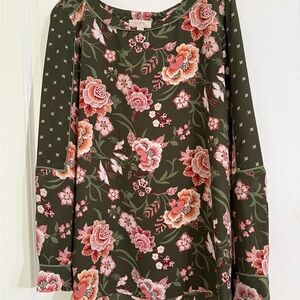 LOFT Green and Pink Floral Blouse Never worn
